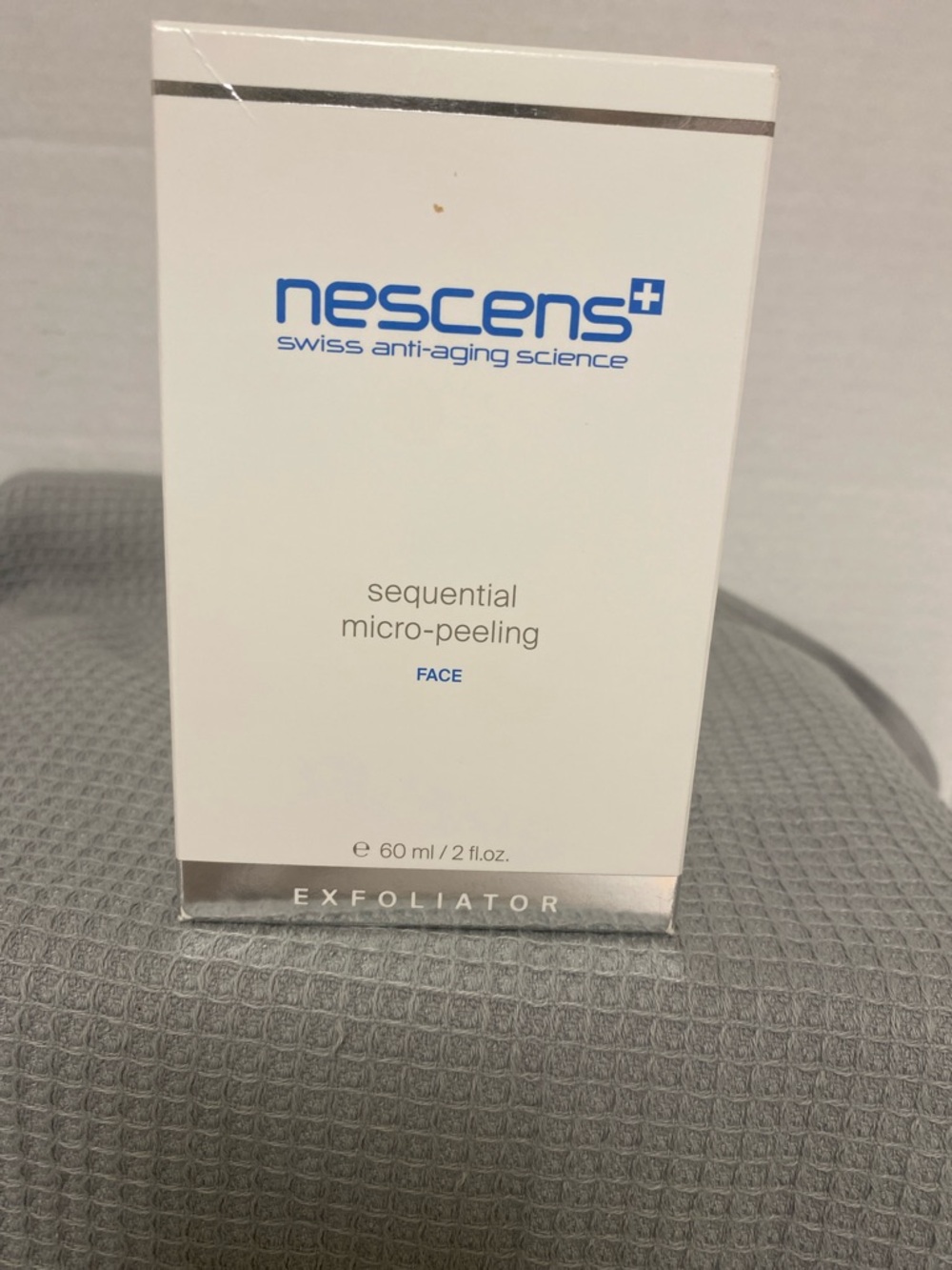 Nescens Anti-Aging Skincare Box – White with Silver Accents